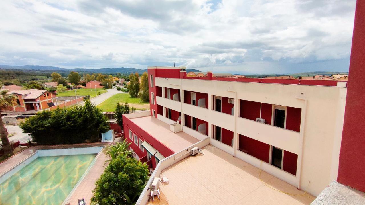 Hotel Mater Mediterranea Senorbi Εξωτερικό φωτογραφία